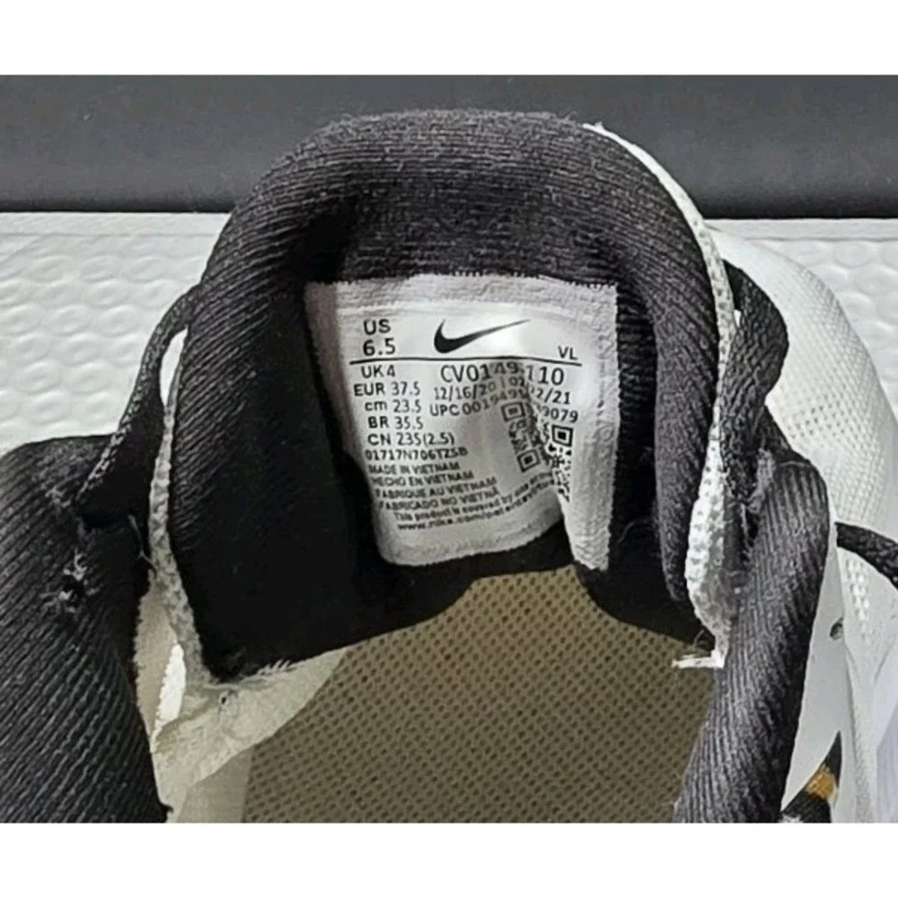Nike Quest 3 Premium Women's Running Shoe Sz 6.5 Lightweight Stylish